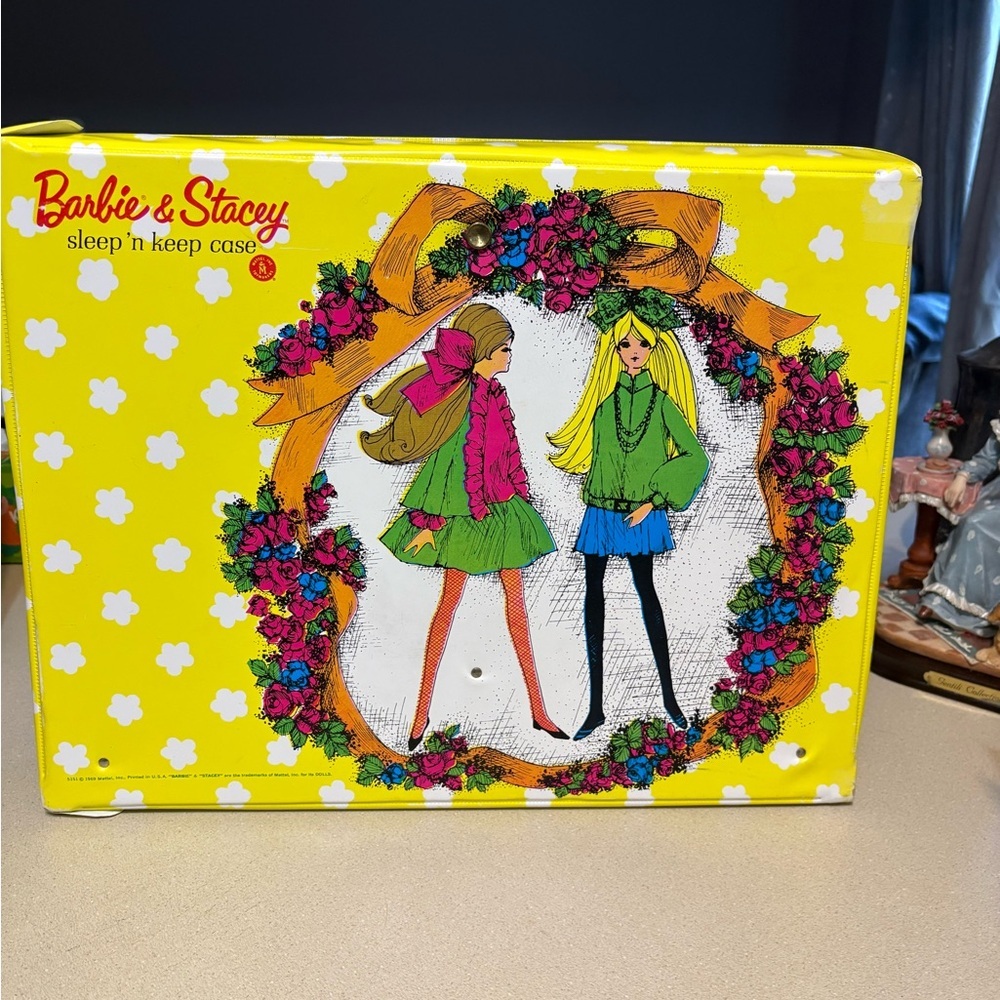 Vintage Barbie & Stacey Sleep’ n Keep Doll Carrying Case Mattel 1969 W/clothes